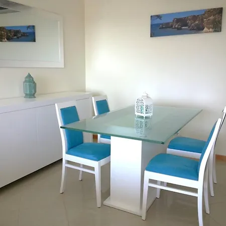 Bright With Sea View In - 62 M², Pool * Albufeira